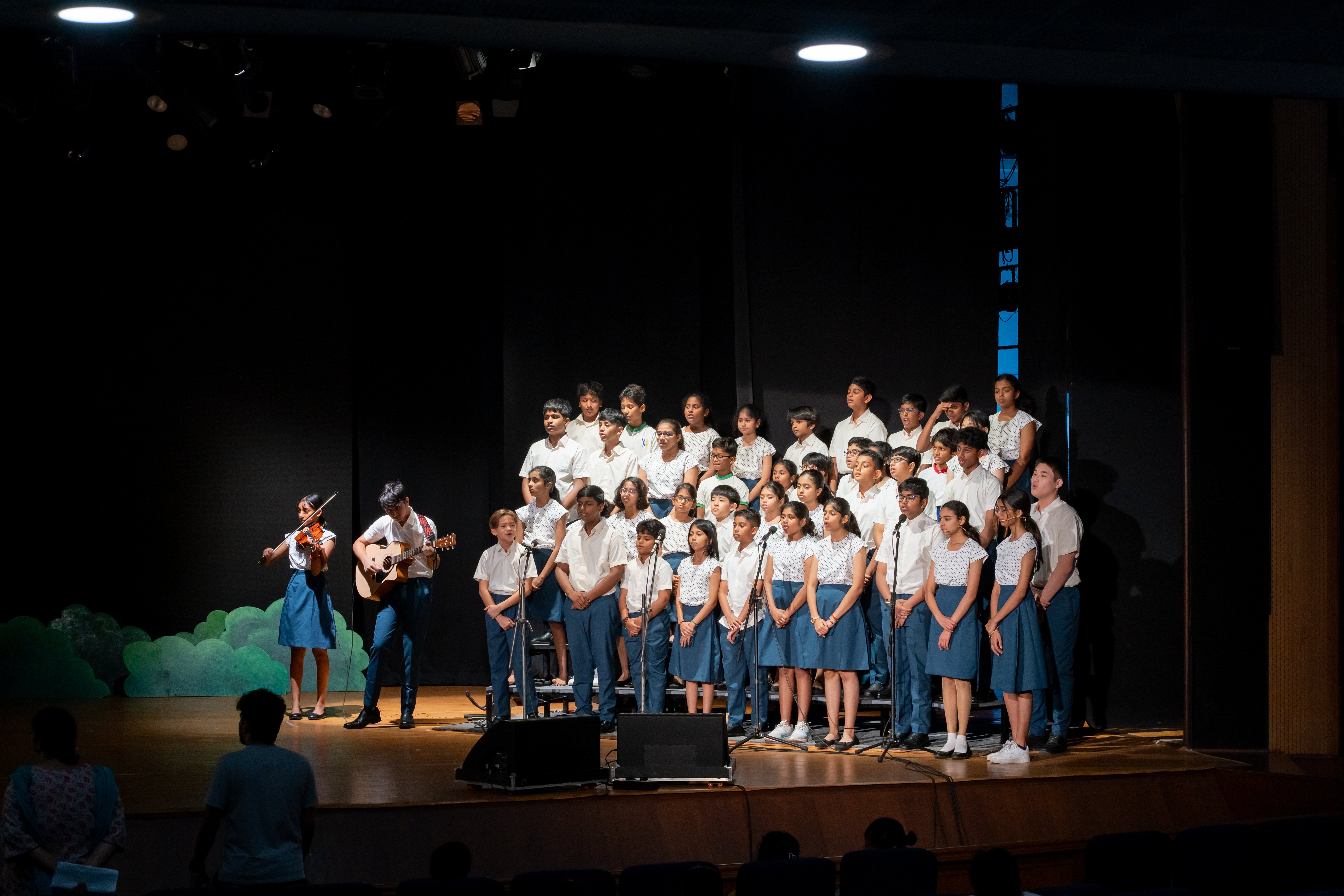 students receiving awards