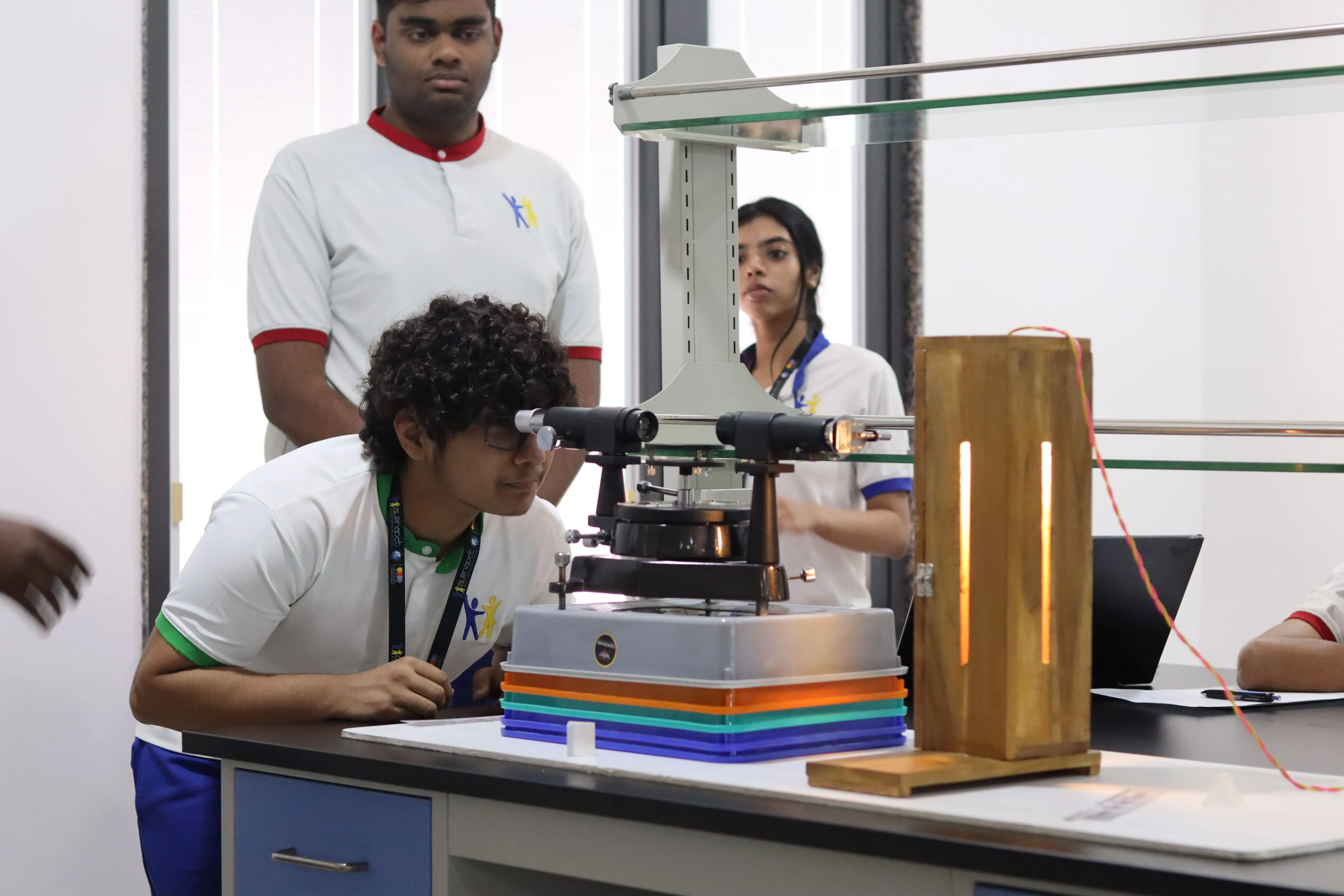 physics refraction experiment