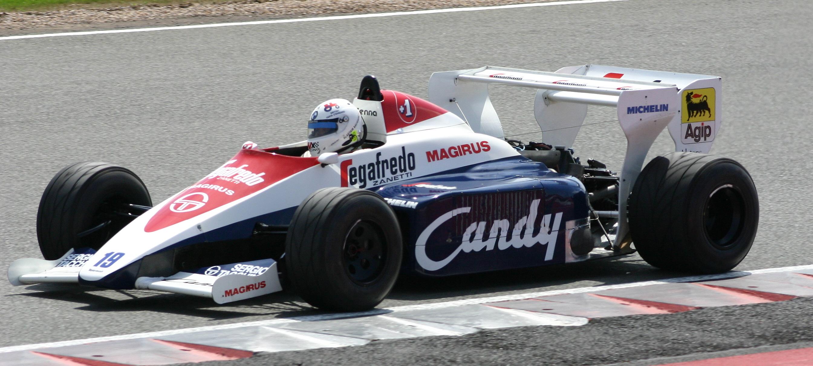Alonso saca a pista en Montmeló los Fórmula 1 con los que corrió Senna