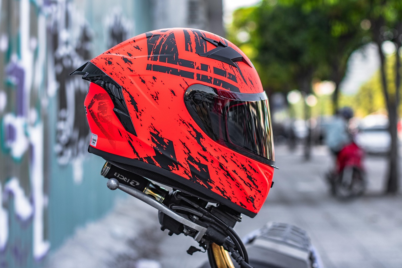 Casco de moto: cómo elegir el que de verdad protege