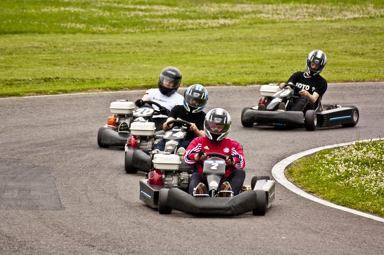 Max Verstappen contra 100 pilotos en karts: cuándo es y cómo verlo