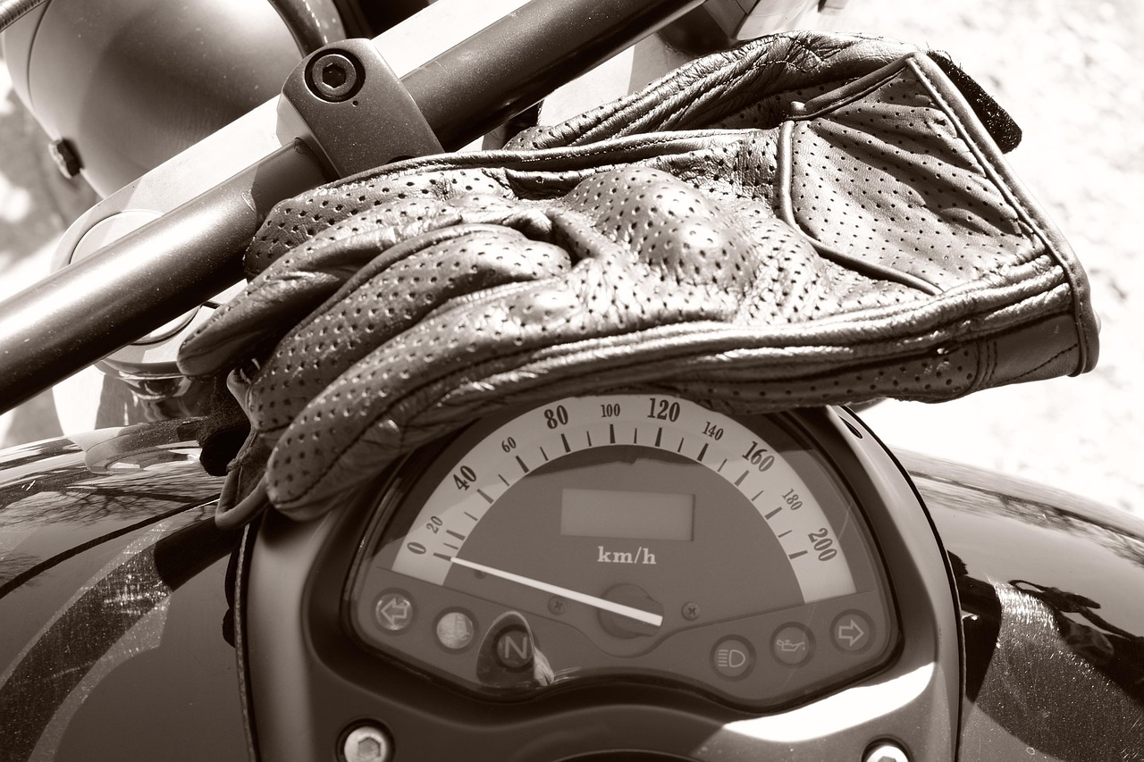Los mejores guantes de moto homologados de 2026, uno para cada uso