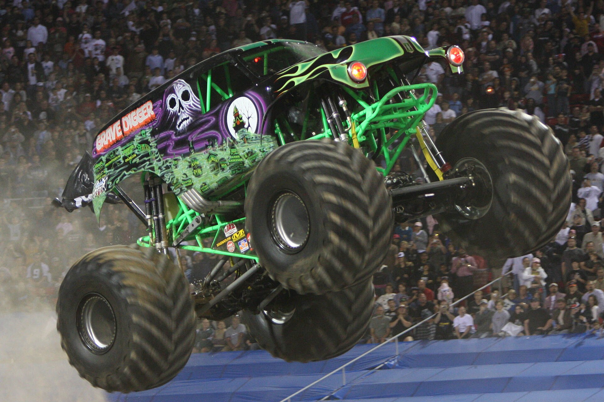Qué es un monster truck y cómo funciona