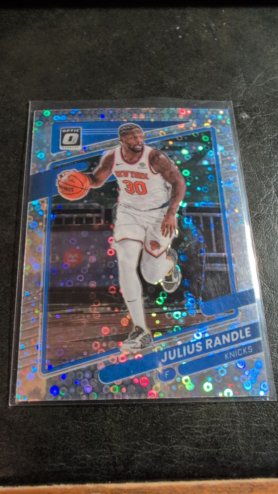 2021 Panini Donruss Optic Julius Randle #100 Blue Disco - Media 1