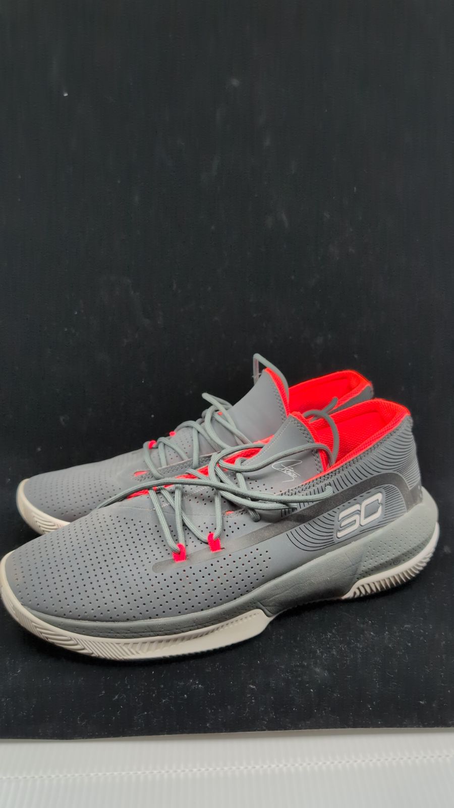Under Armour Curry 3Zero III Halo Gray Beta Red - Media 2
