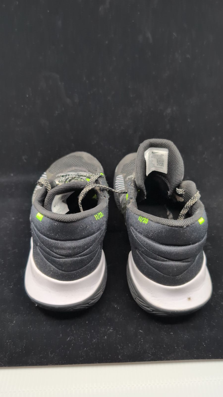 Nike Kyrie Flytrap 5 Smoke Grey Volt - Media 3