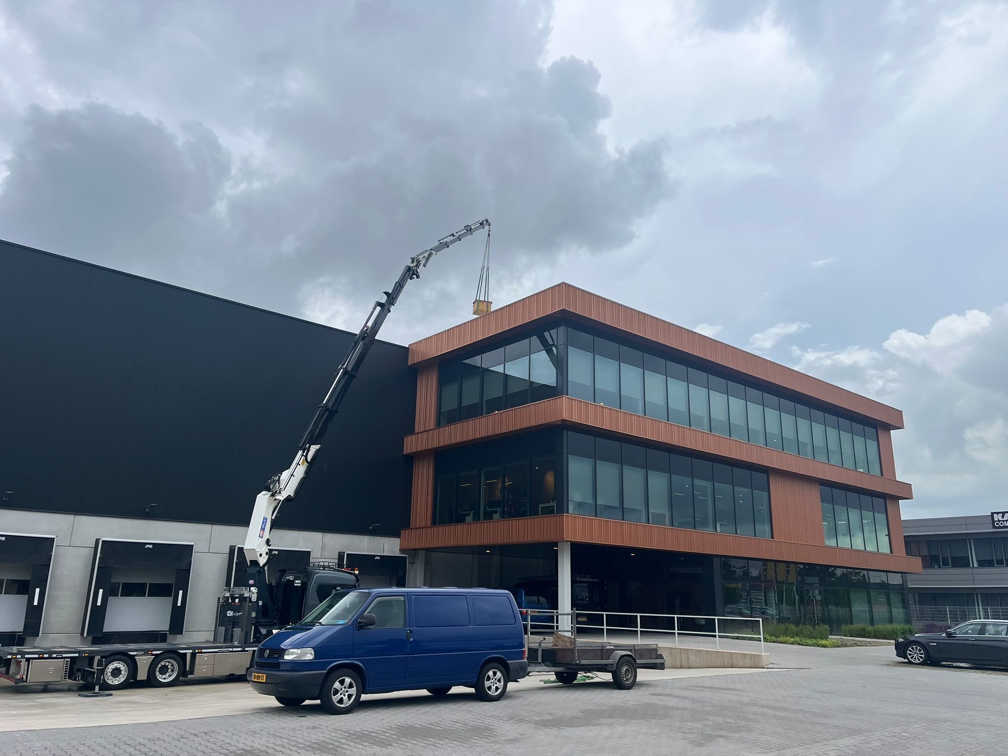 Lokale Installaties met Passie
& Japanse Kwaliteit