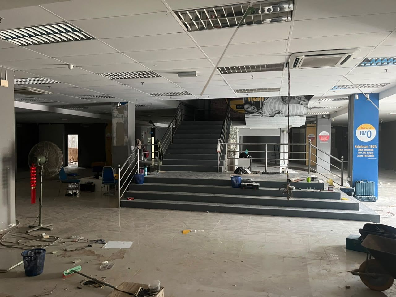 4-Storey Commercial Building for Rent — Opposite KB Mall — photo 2