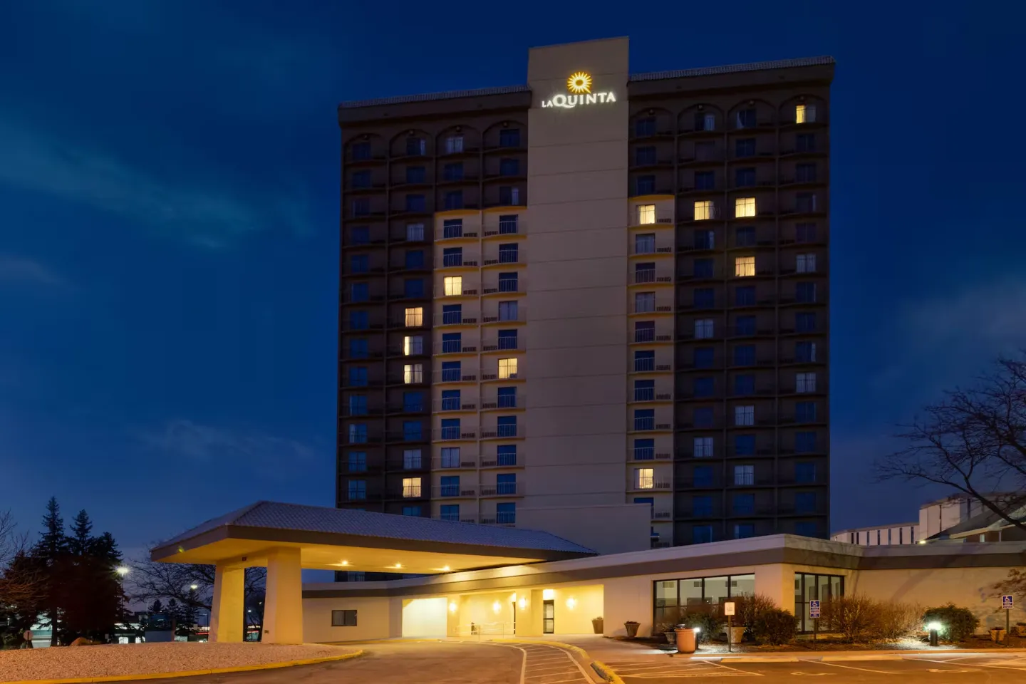 Bloom Hotel screenshot 1