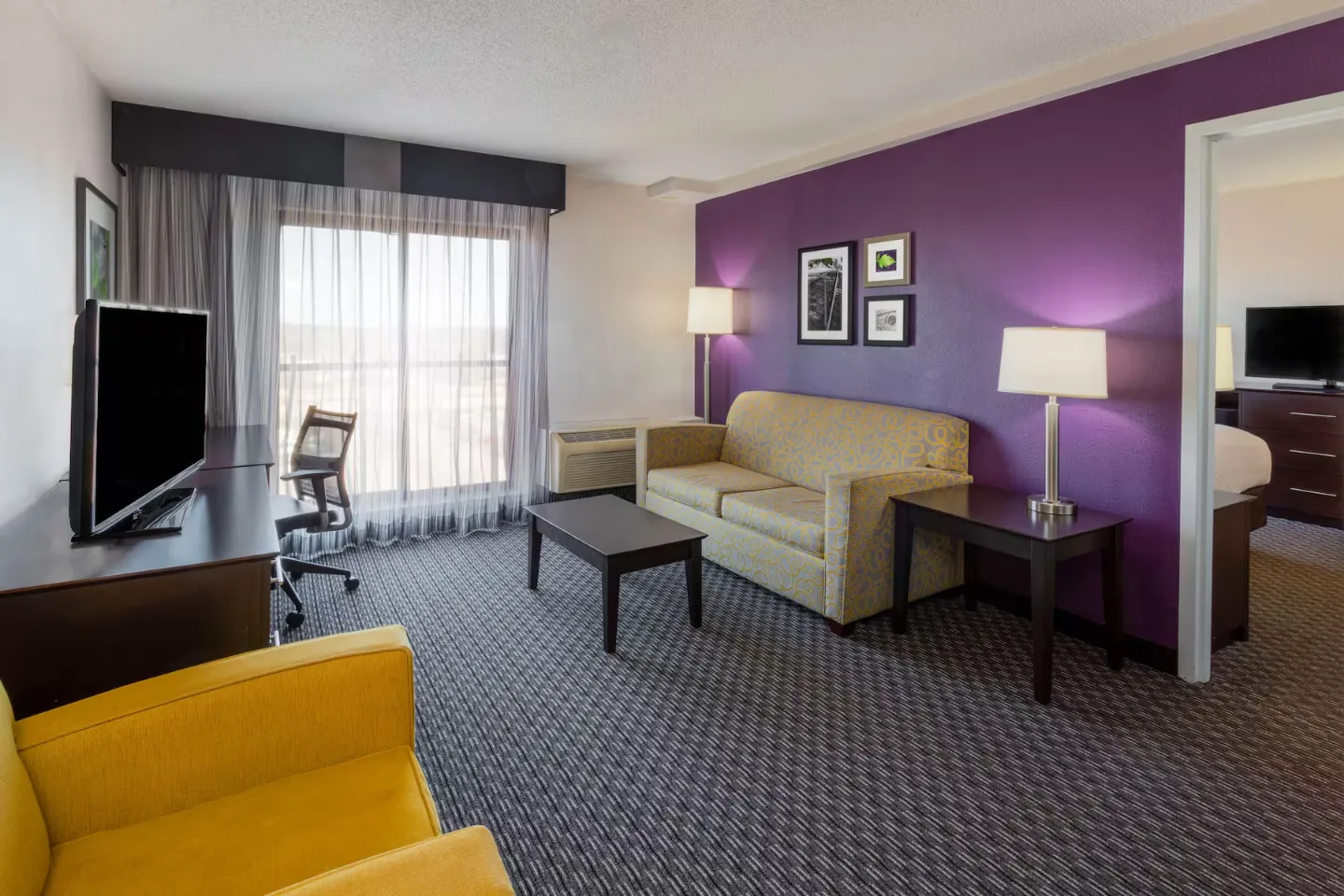 Bloom Hotel screenshot 2