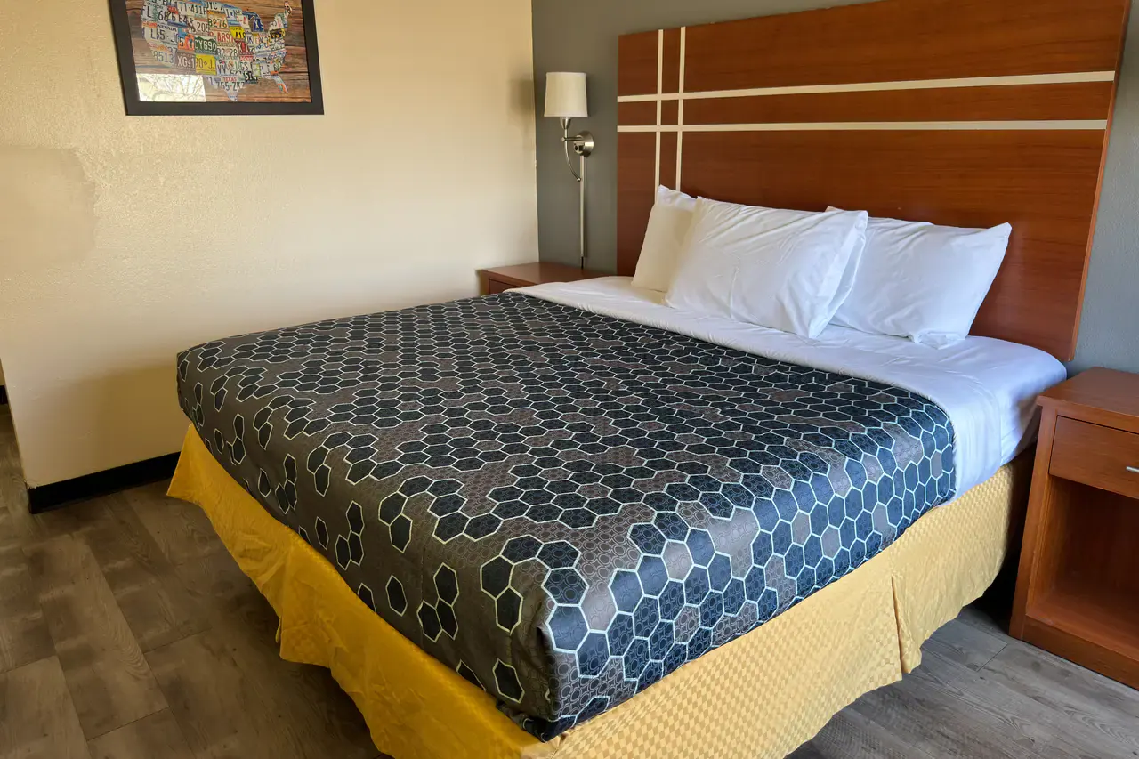 Ember Inn Suites screenshot 1