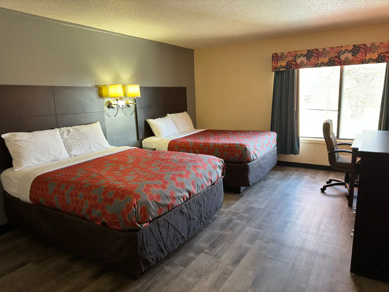 Ember Inn Suites screenshot 3