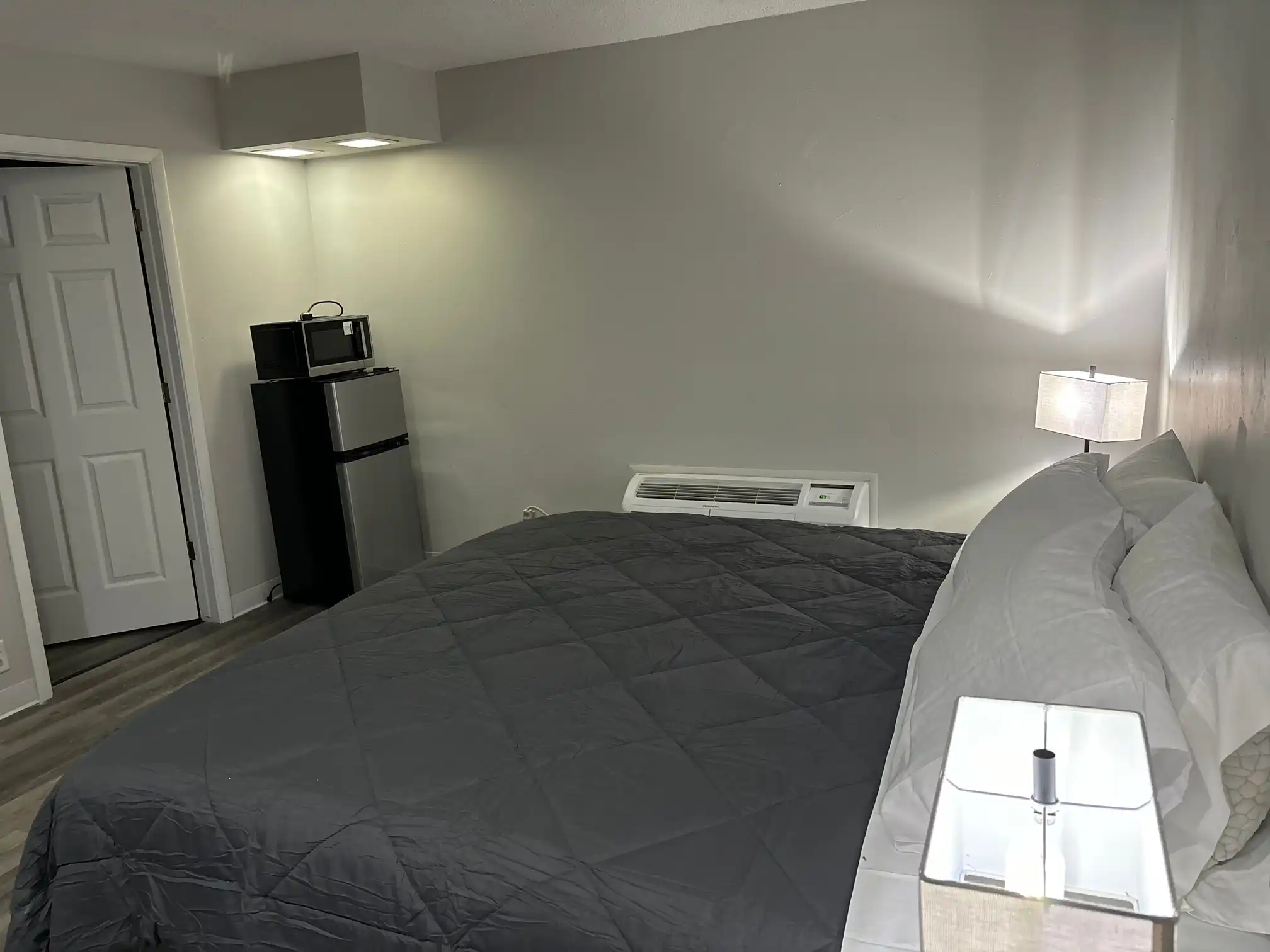 Willow Inn Suites Eau Claire screenshot 1