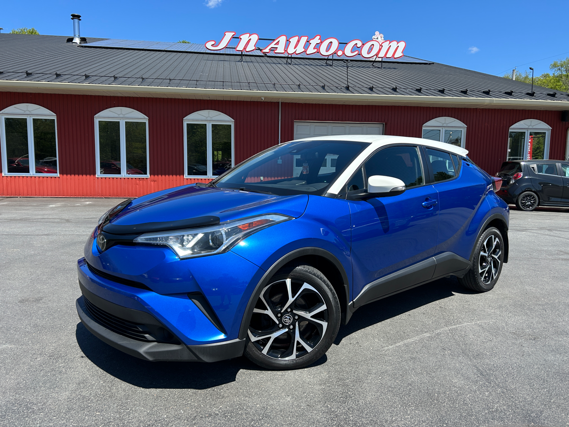 2018 TOYOTA C-HR XLE FWD