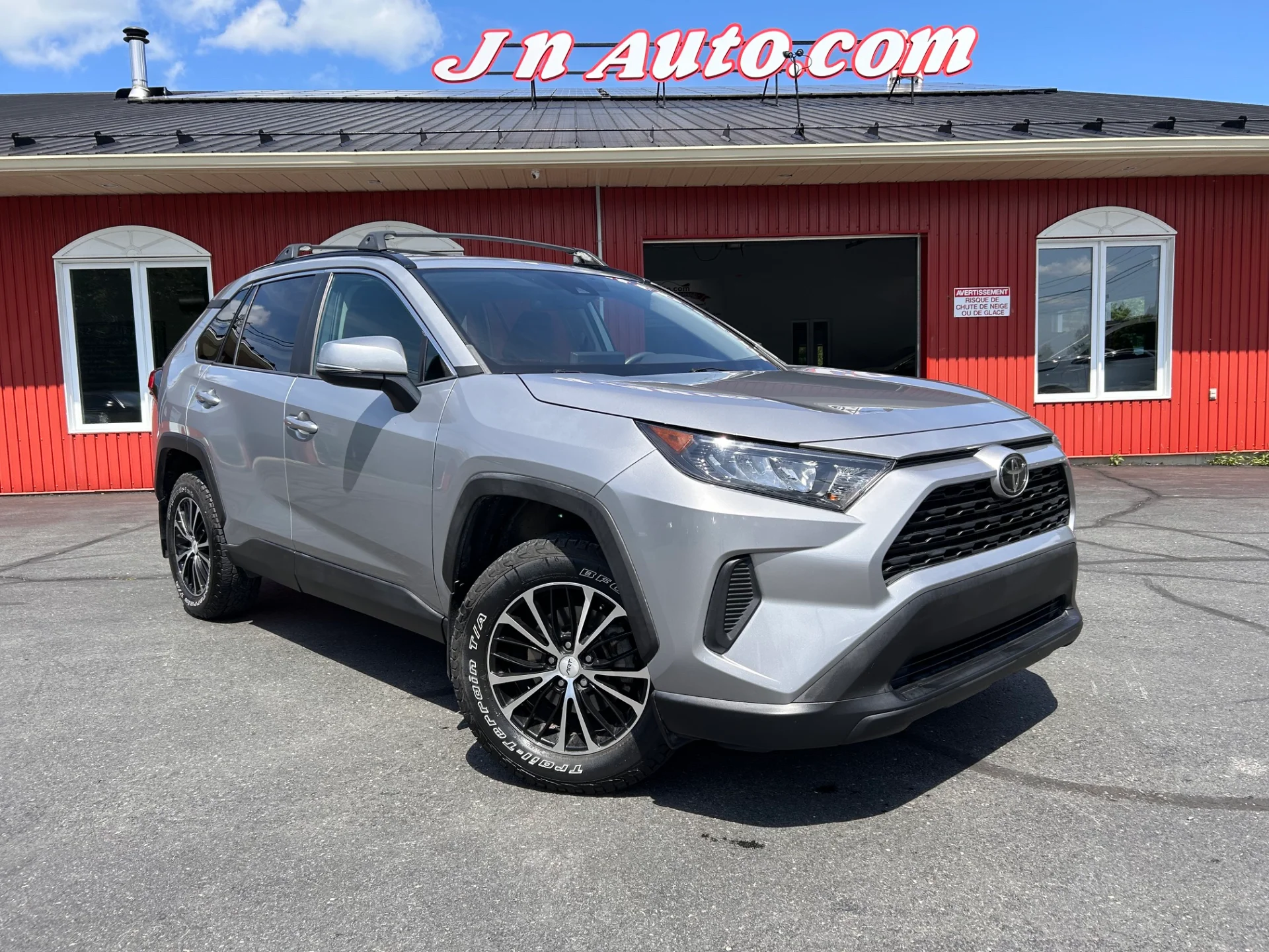 2019 TOYOTA RAV4 LE FWD
