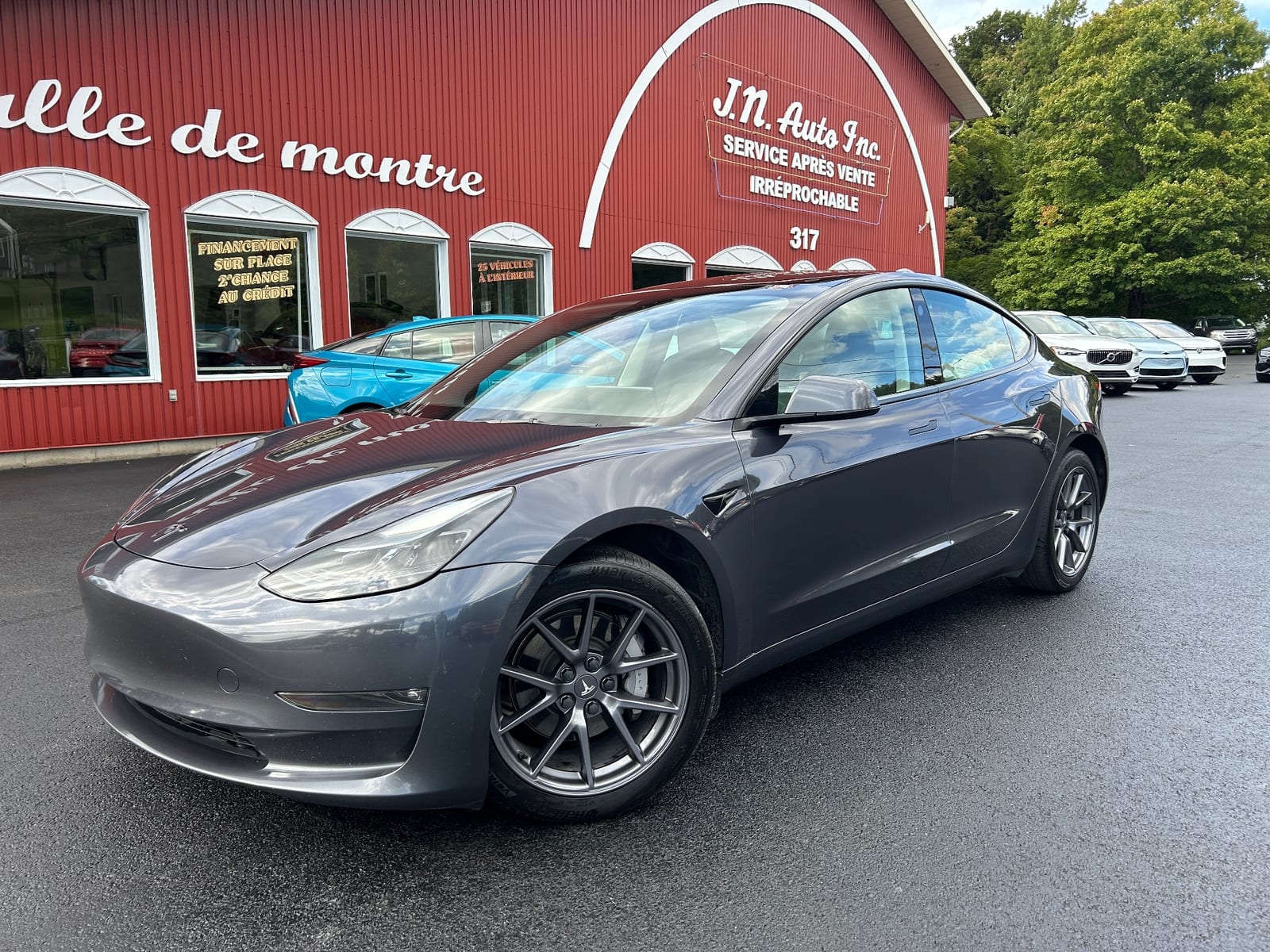 2023 tesla 3 LR AWD