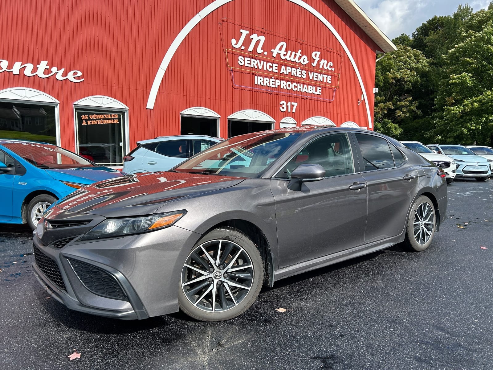 2023 TOYOTA Camry SE