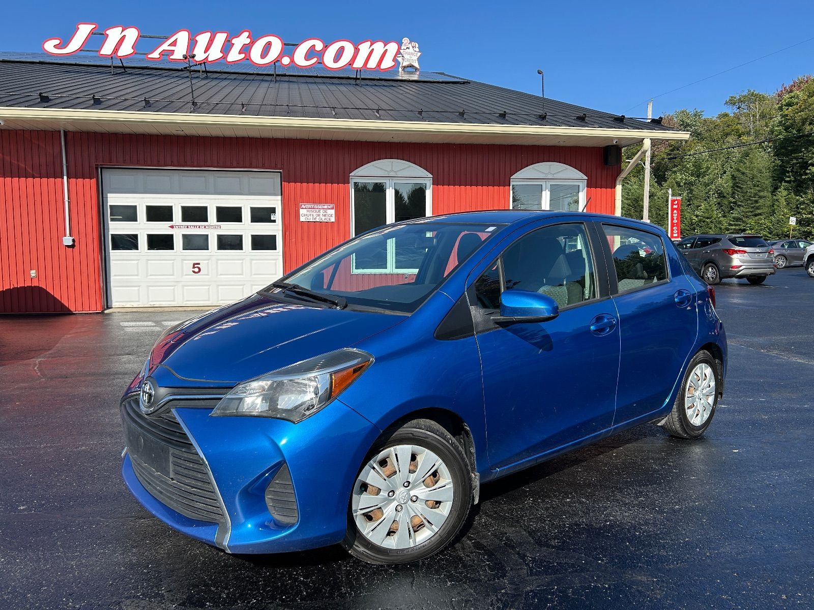2016 TOYOTA Yaris LE