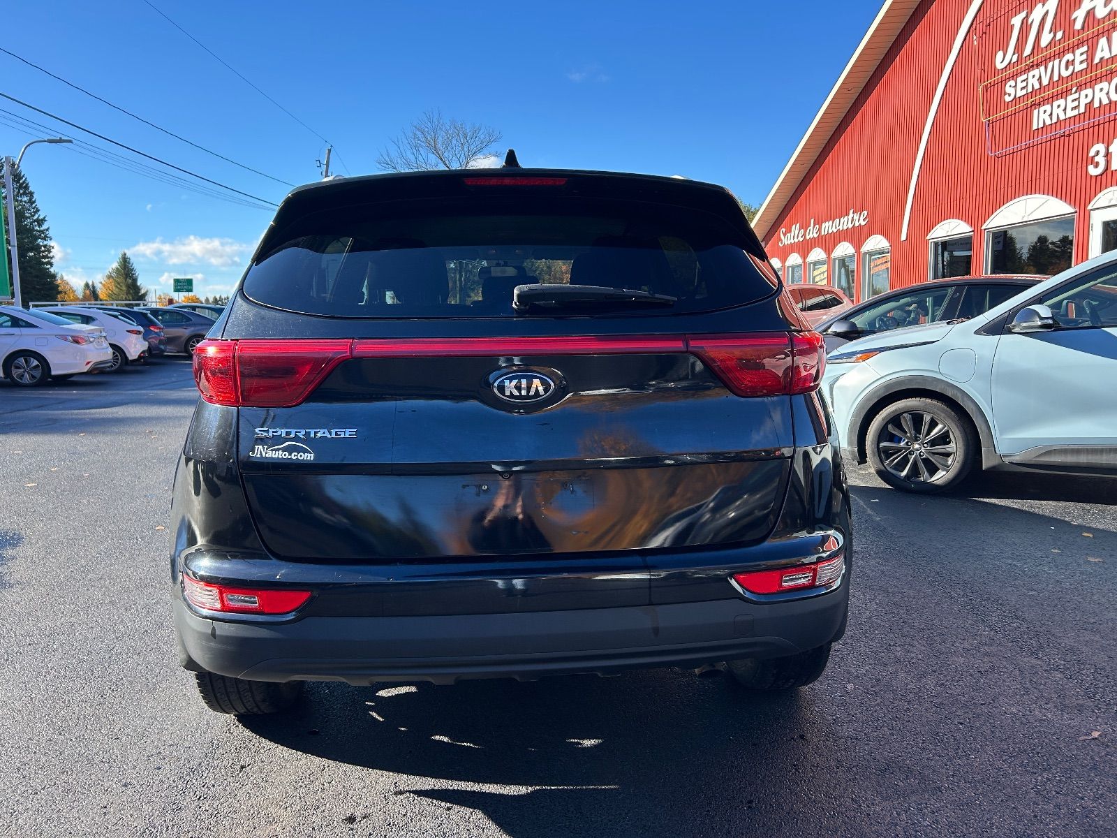 2017 KIA Sportage LX AWD vignette 3