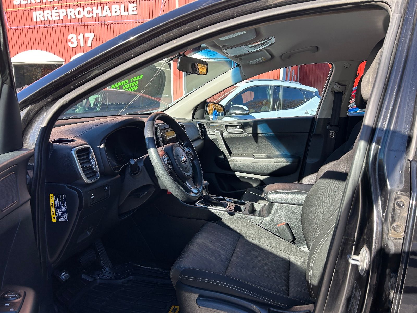 2017 KIA Sportage LX AWD vignette 9