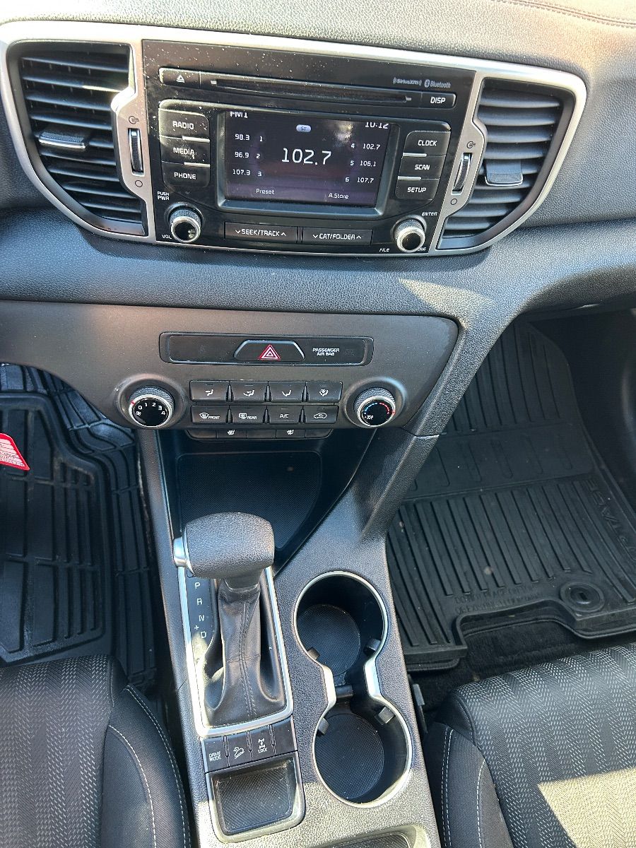2017 KIA Sportage LX AWD vignette 10