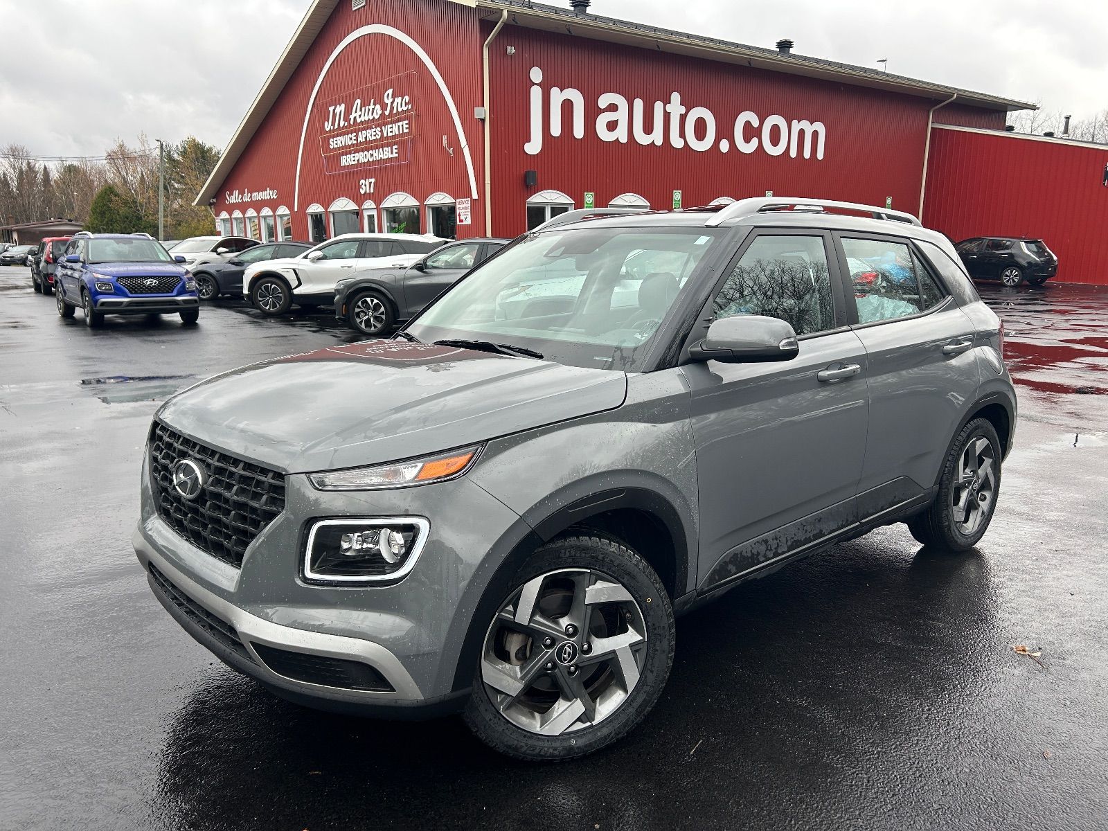 2021 HYUNDAI Venue SEL vignette 6