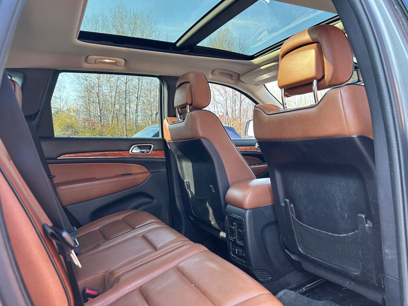 2011 JEEP Grand Cherokee Overland vignette 6