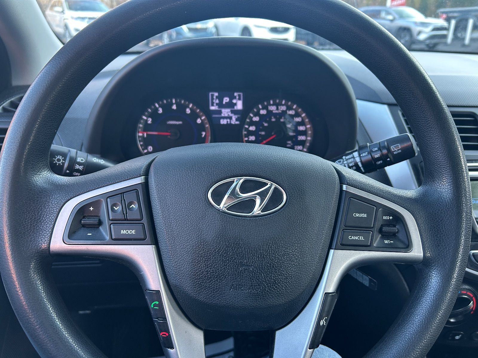2017 HYUNDAI Accent SE vignette 6