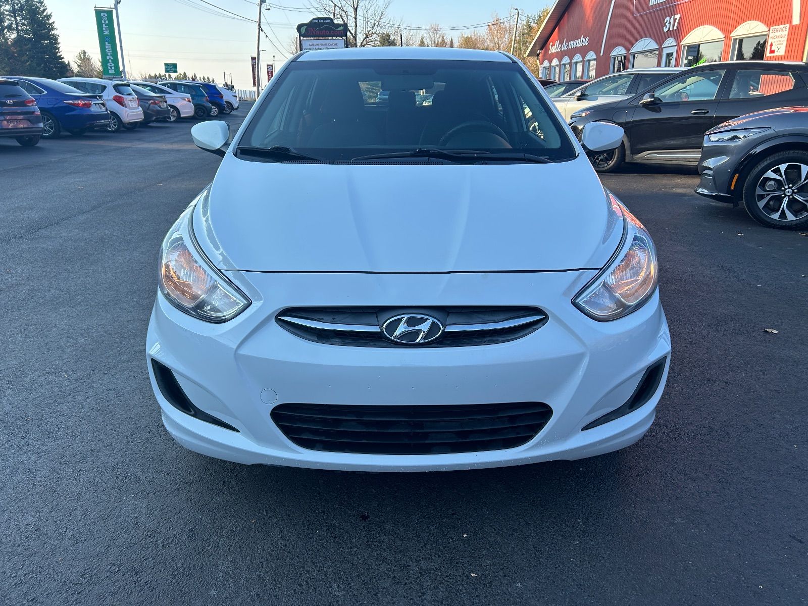 2017 HYUNDAI Accent SE vignette 7