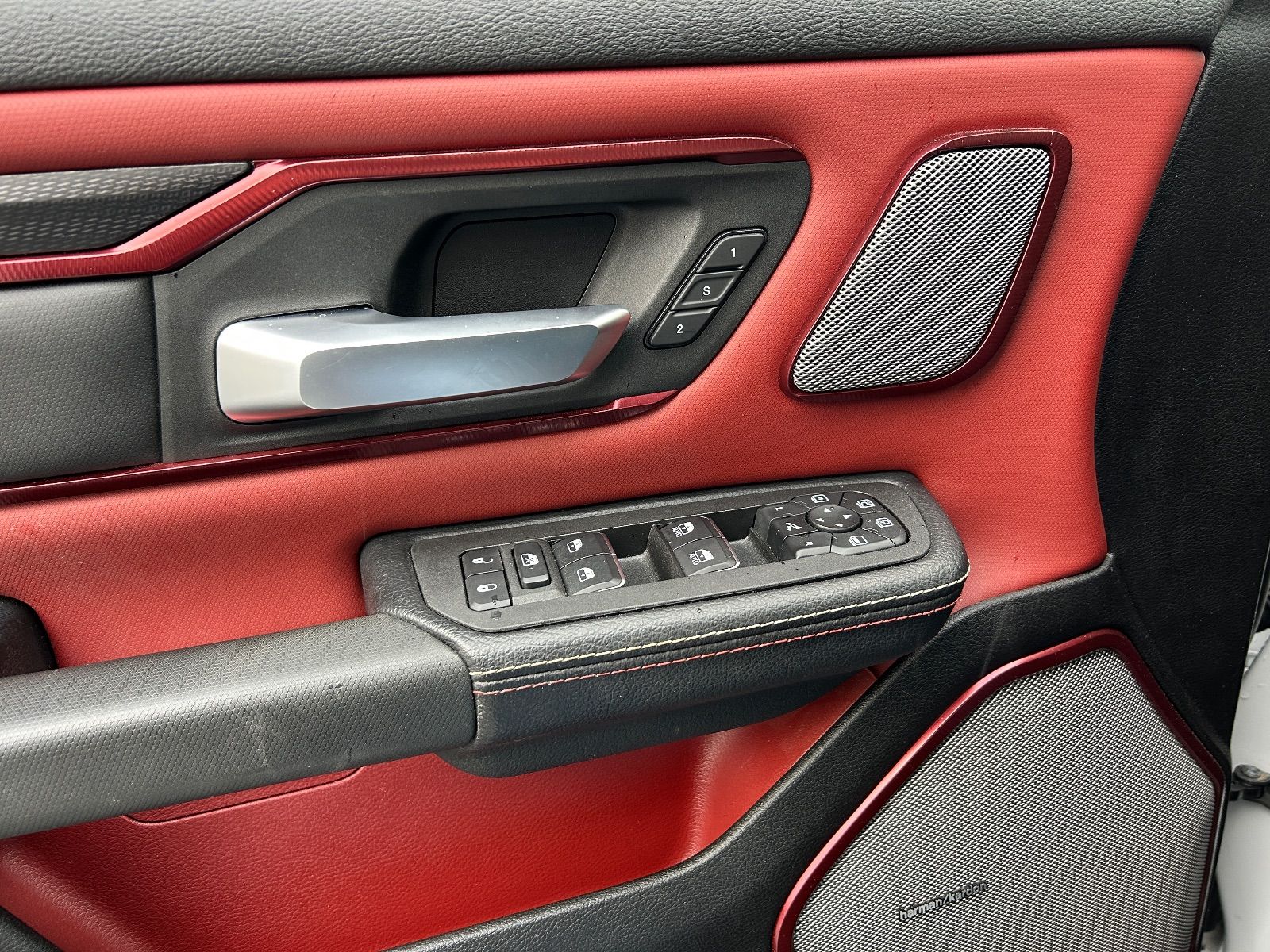 2025 RAM 1500 Rebel vignette 9