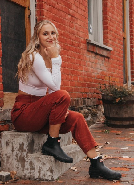 Headshot of Amelia Brunner