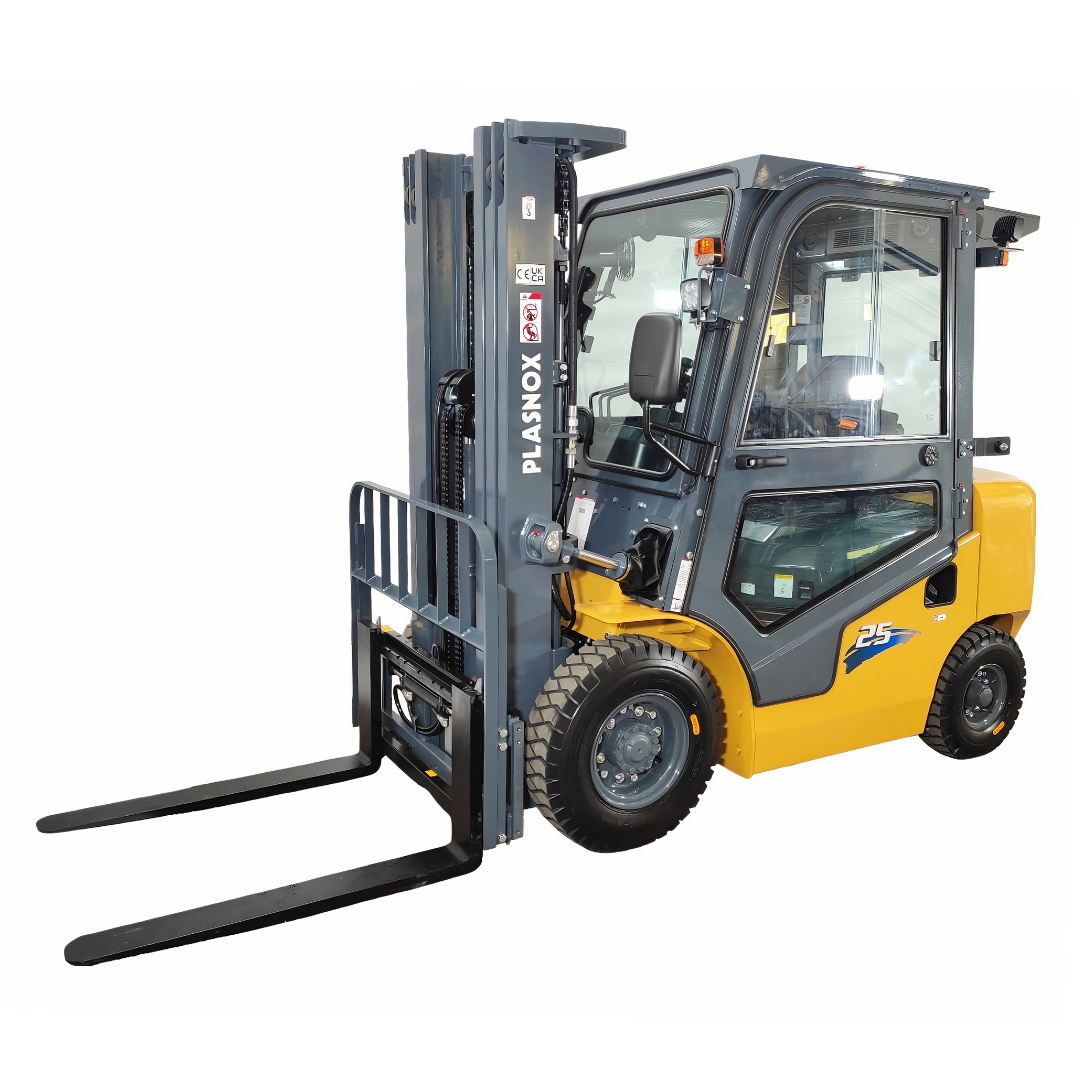 Empilhadeira CPCD25-470 Gabinada