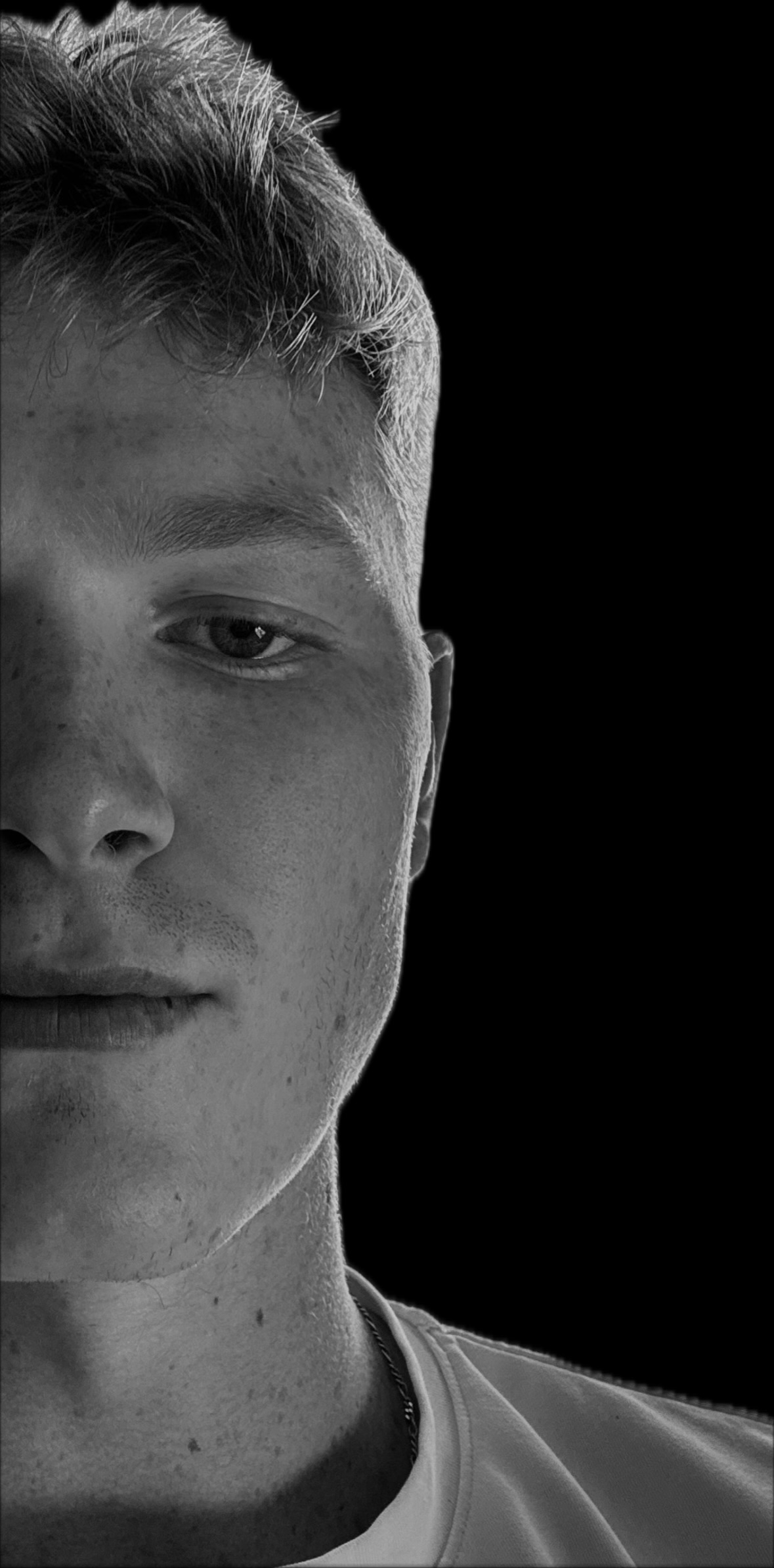 Jordan Dare portrait mobile