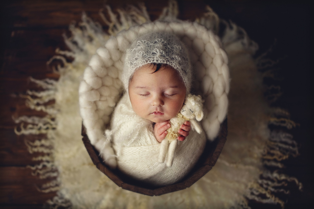 Einfühlsame Neugeborenenfotografie Hamburg - Newborn Art Bild 4