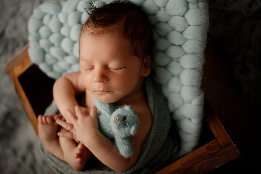 Einfühlsame Neugeborenenfotografie Hamburg - Newborn Art Bild 8