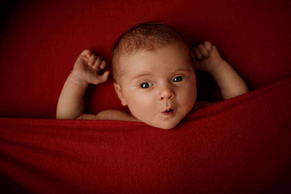 Einfühlsame Neugeborenenfotografie Hamburg - Newborn Art Bild 16
