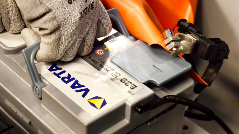 The Safe Way to Jump-Start a Modern Car