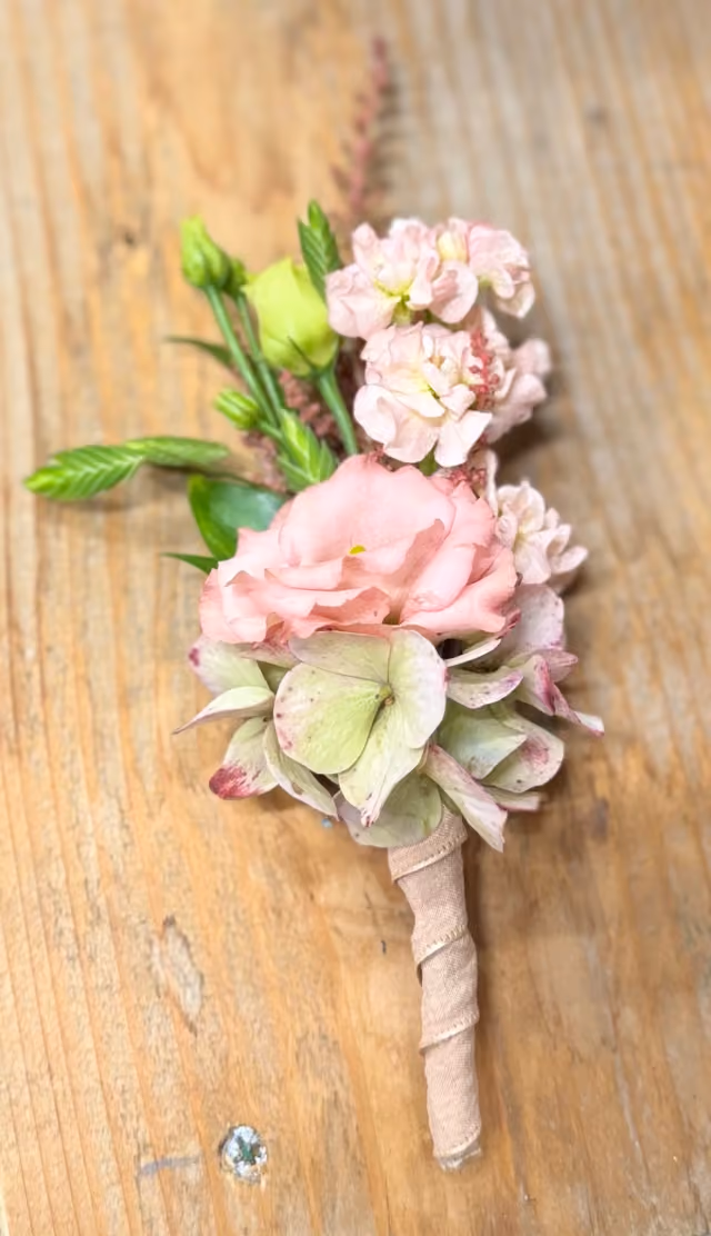 Corsage pastel