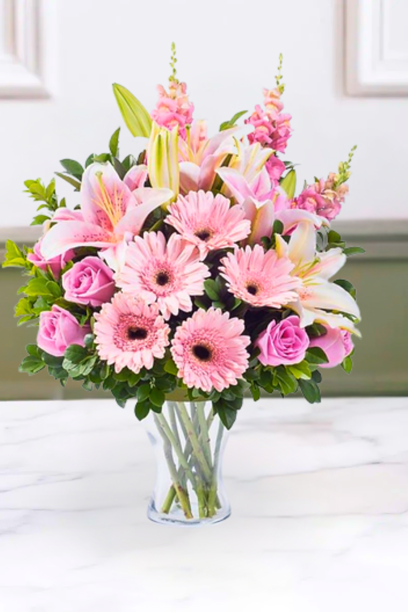  Arreglo floral de Lirios y Gerberas