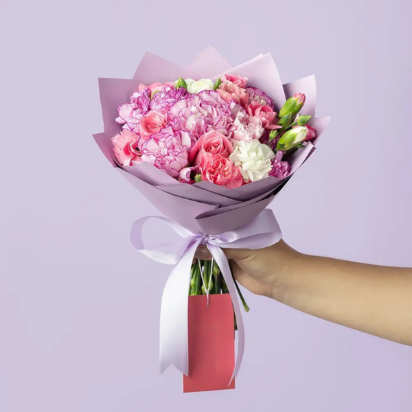 6 claveles morados, 5 mini claveles y 5 Rosas rositas en ramo - Capital Flores con envío a domicilio hoy