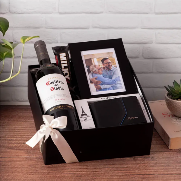 Kit: Red wine, 90g chocolate, men's wallet and photograph in box - Capital Flores with same-day home delivery
