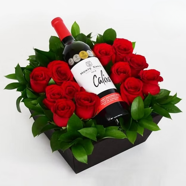 Caja con rosas rojas y vino tinto 
