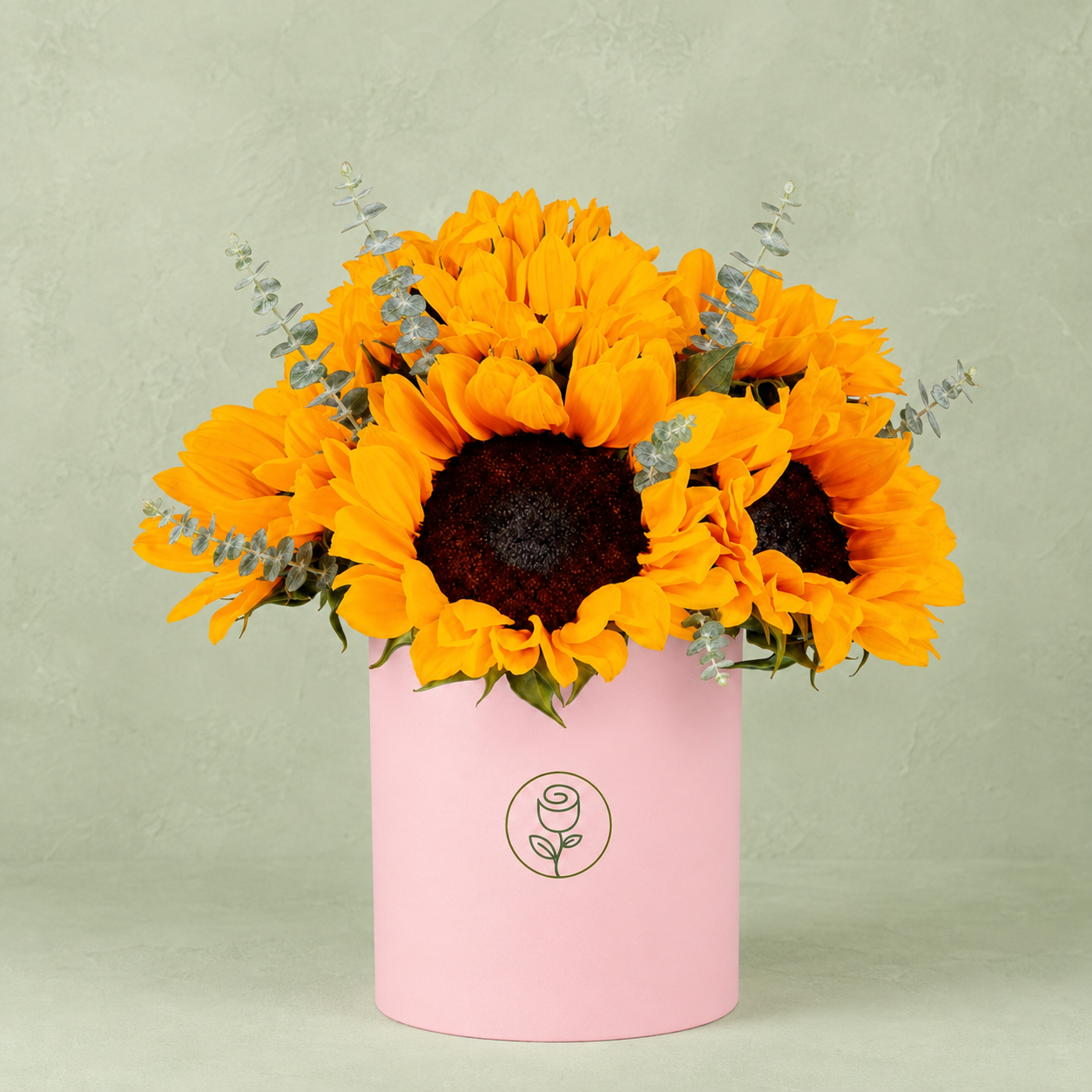 Girasoles y Eucalipto en Caja Rosa
