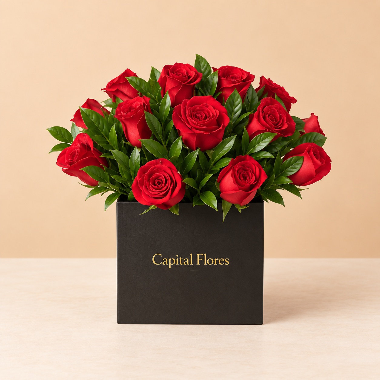 Rosas rojas en caja Capital Flores con envío hoy en México
