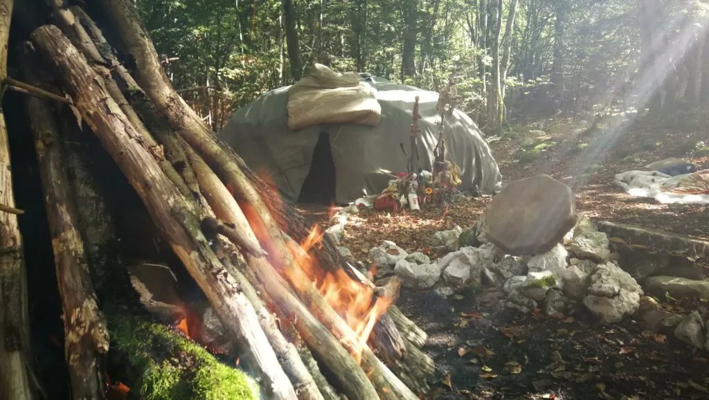 Hutte de Sudation (Inipi, sweet Lodge, temascal ) dans le Parc Naturel du Morvan - photo 2