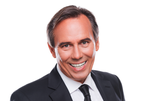 Портрет консультанта Алексея Шарка