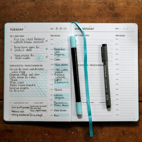 To-Do List with Priorities app background