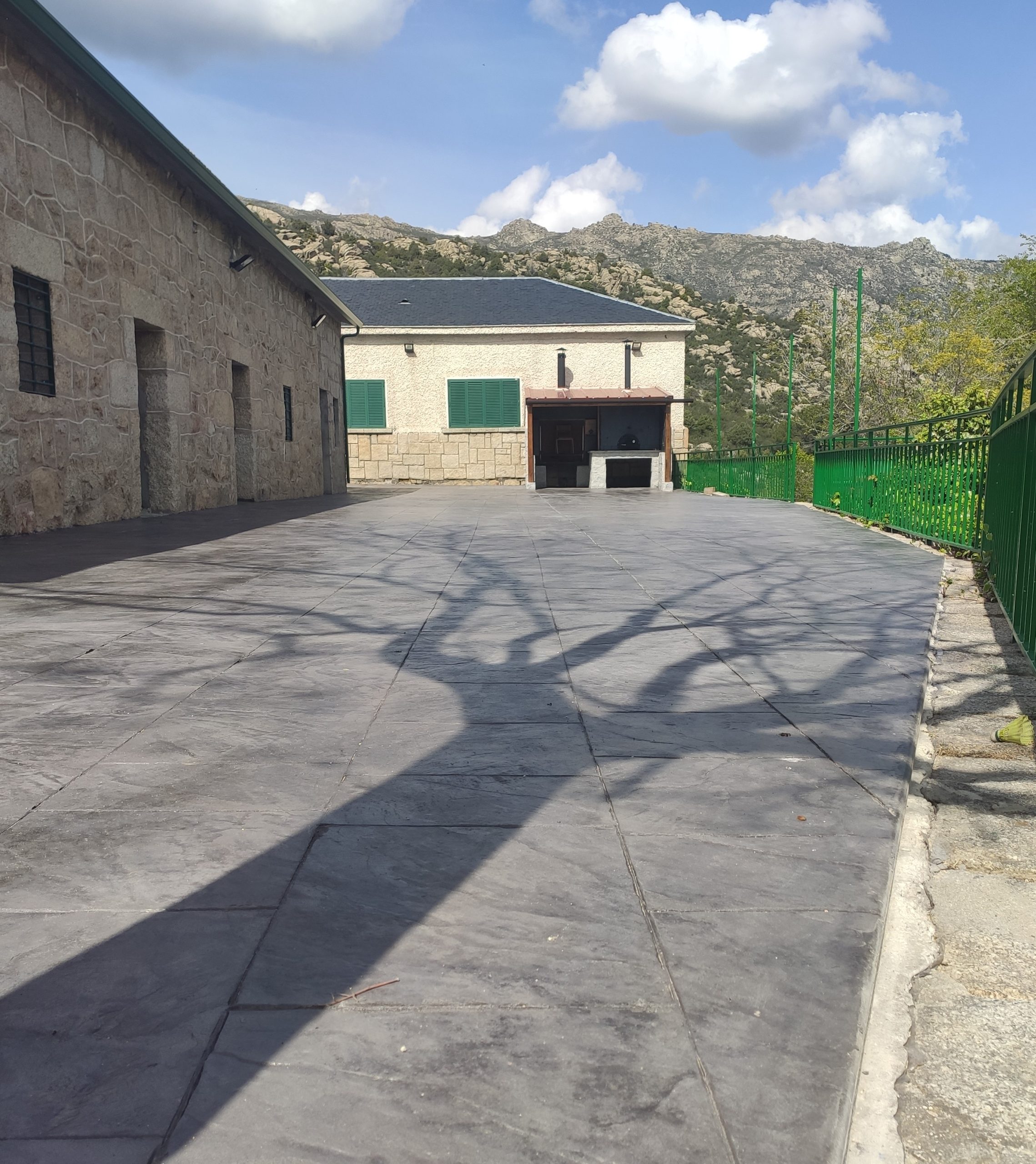 Albergue Ciudad de los Muchachos (Mataelpino) ubicado en Madrid