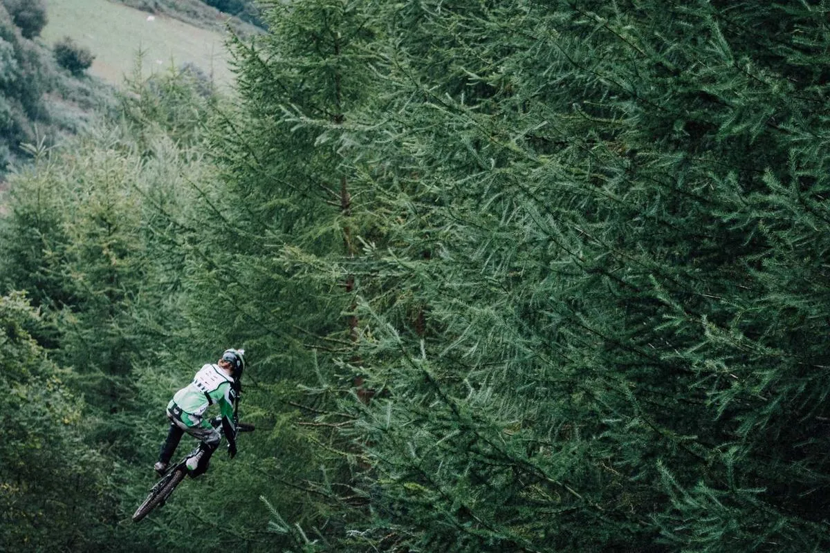Sinyal Bahaya! Kaum Muda Osaka Terjebak Stagnasi Karir, Siapa Bertanggung Jawab?