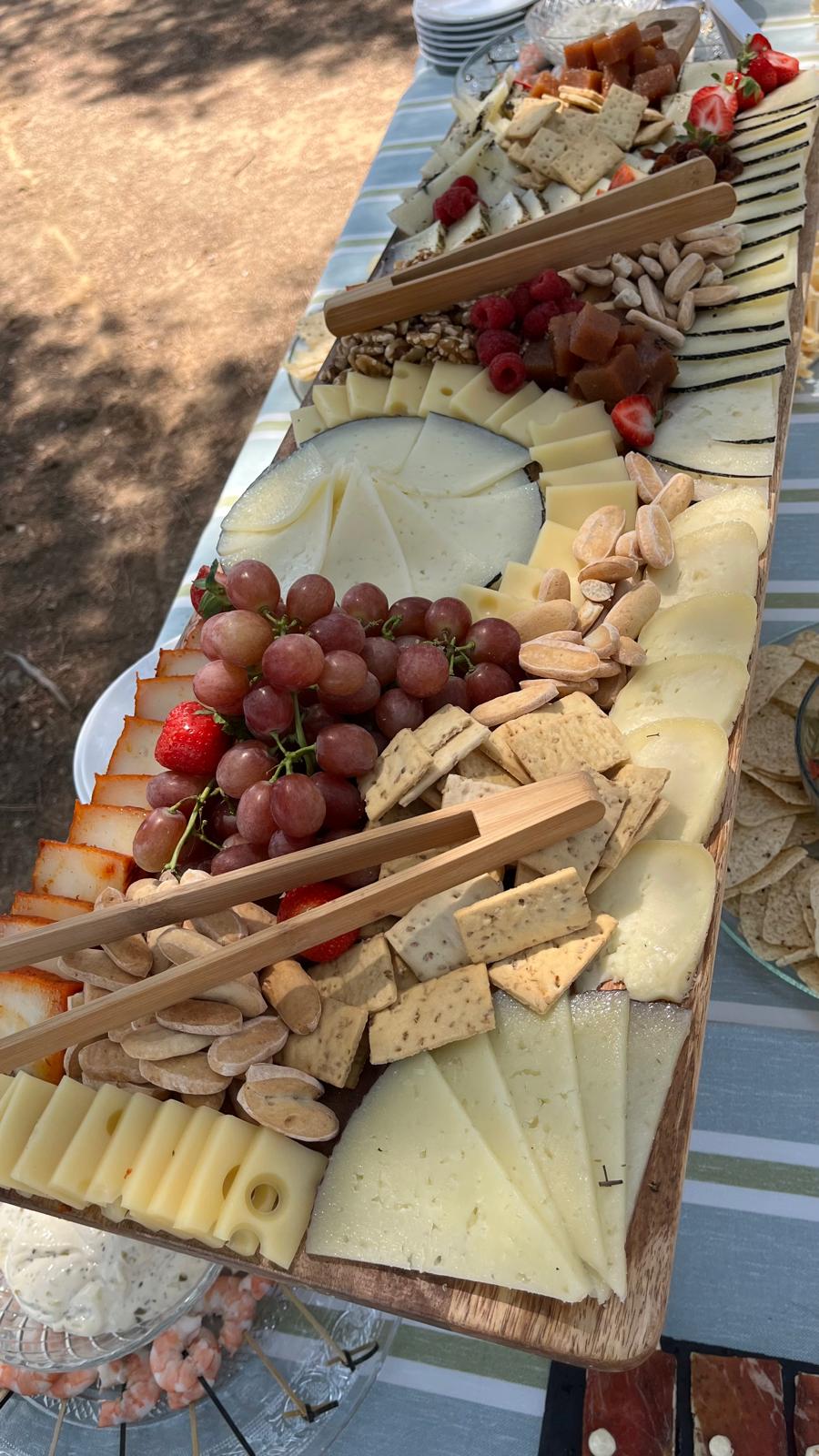 Plat d'aperitius variats per al càtering.
